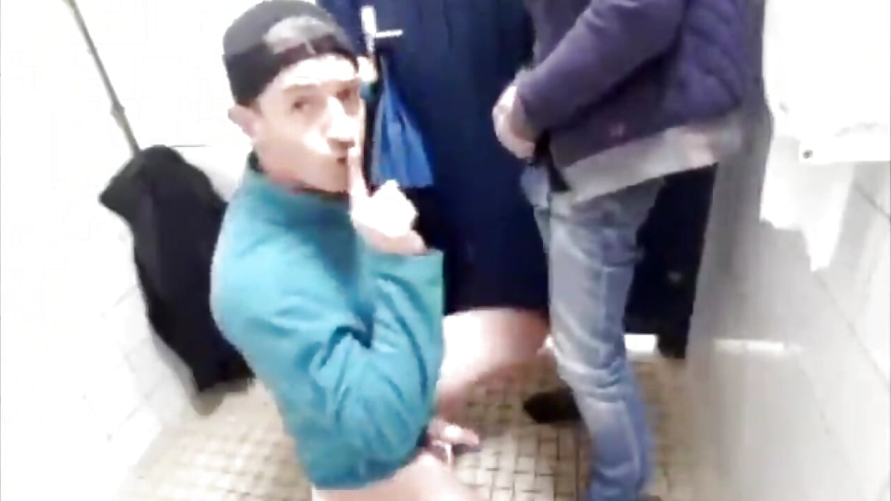 Risky cruising in highway toilets ,bad quality but so damn hot,ninosolo