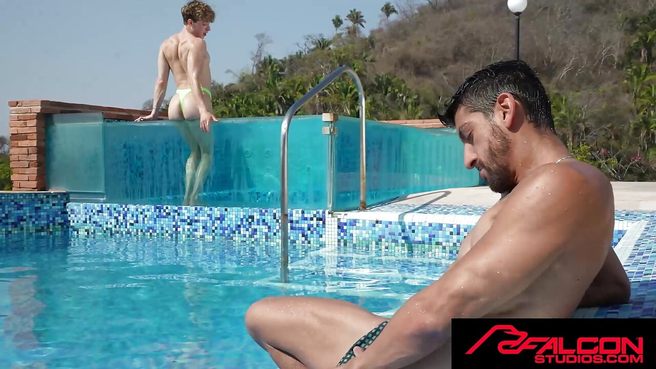 FALCON STUDIOS – Danny Fantasy Barebacked by Hunk Alessandro in Glass Elevator,Falcon Studios